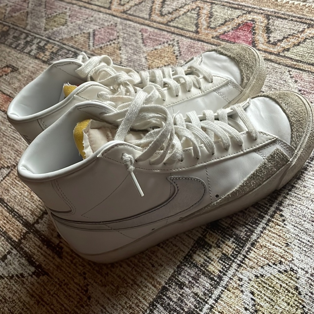 Nike Blazer High Tops Women’s Sz 8